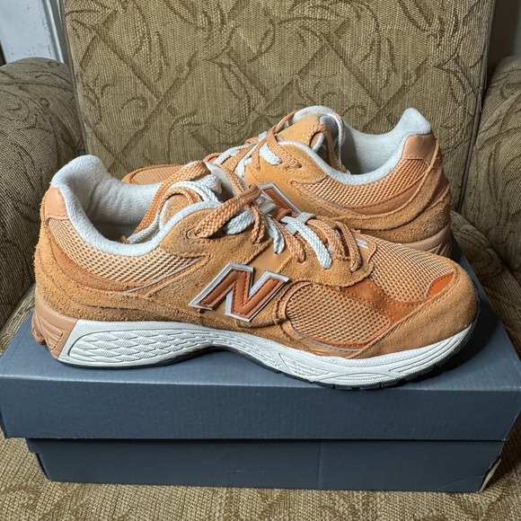 Size 10.5 - New Balance 2002R Copper Infield Clay W/Box *Smoke Odor - Picture 2 of 9